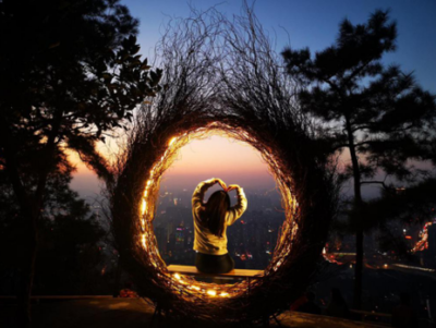 山城夜色新地標(biāo)，重慶首個(gè)夜景公園開(kāi)放，七大網(wǎng)紅打卡點(diǎn)免費(fèi)拍大片